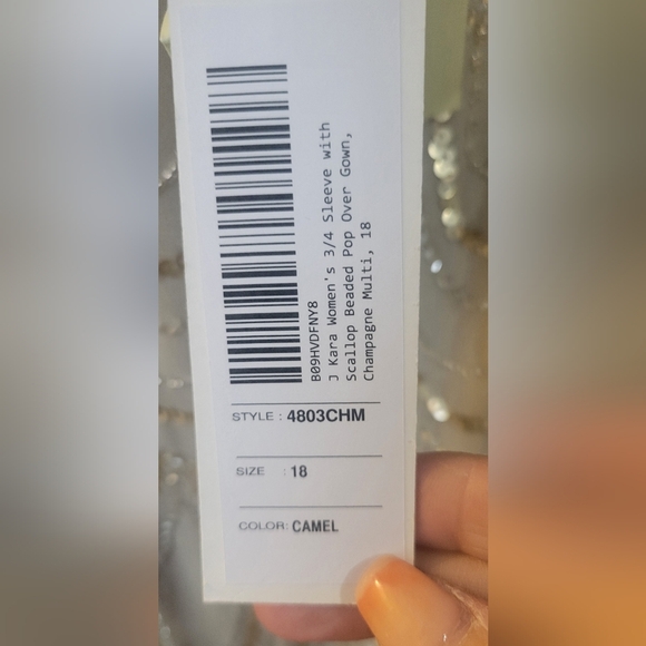 NWT 3/4 Sleeve Scallop Bodice Gown - Picture 3 of 5